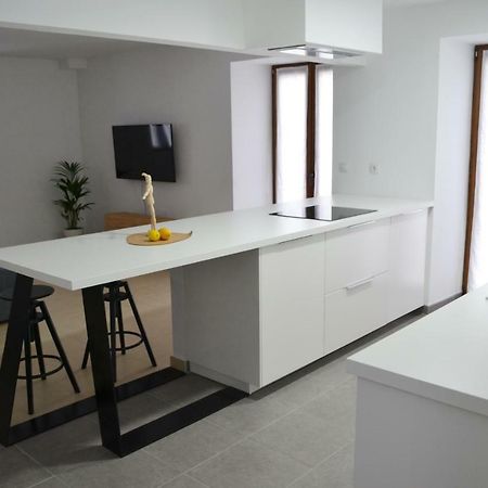 Ura Apartment Lesaka Bagian luar foto